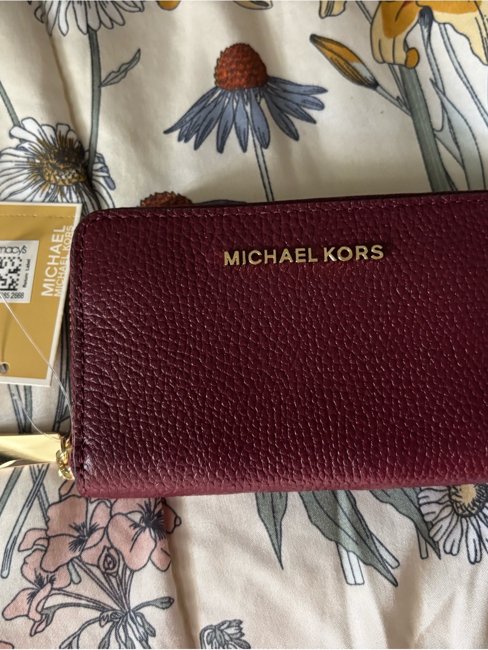 Michael Kors Pebbled Zip Card Holder in Burgundy with Gold Logo